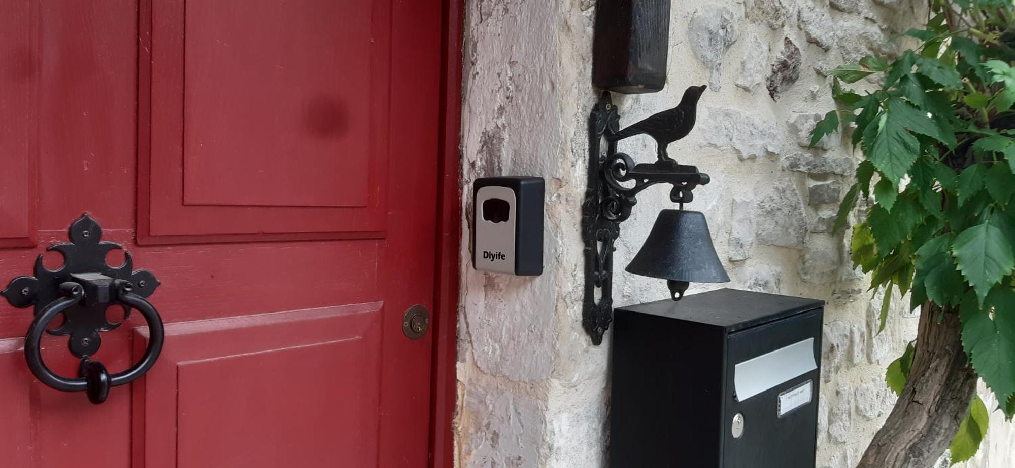 Nos Jours Heureux Apartman Barjac  Kültér fotó